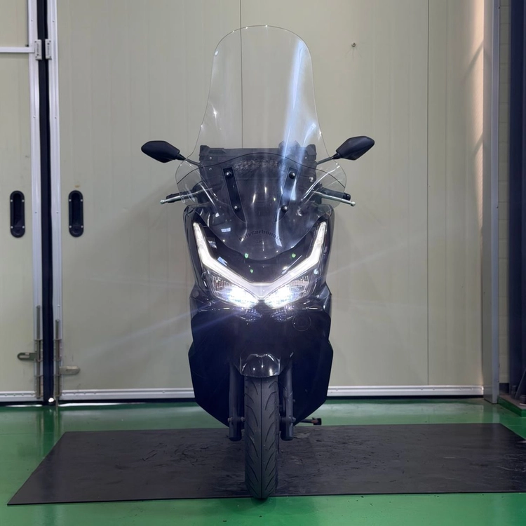 혼다 pcx125 25년식 1만8천키로 배달셋팅 저렴하게 판매합니다! 이미지