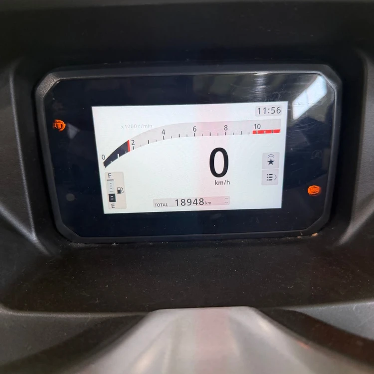 혼다 pcx125 25년식 1만8천키로 배달셋팅 저렴하게 판매합니다! 이미지