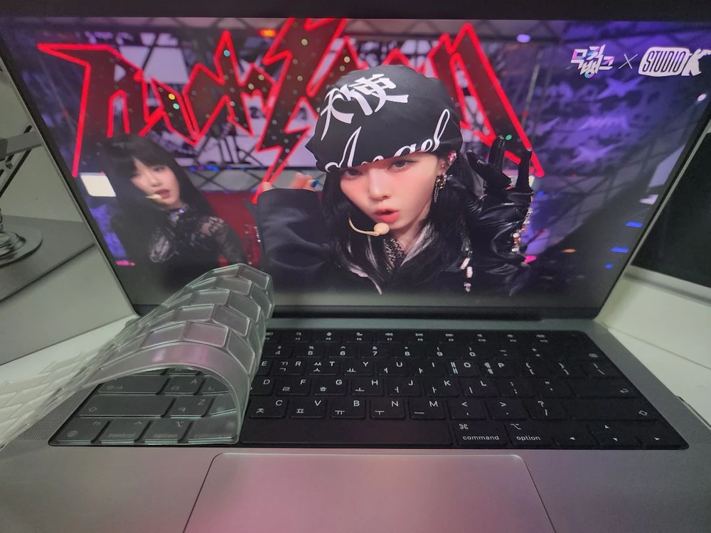 맥북 프로 14인치 M4 Pro 24GB 512GB 실버 + 주변기기포함 이미지