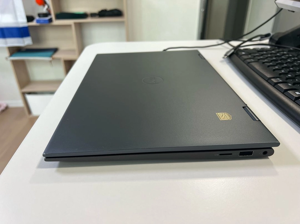 Dell Ispiron 7415 2-in-1 델 인스피론 컨버터블 노트북 이미지