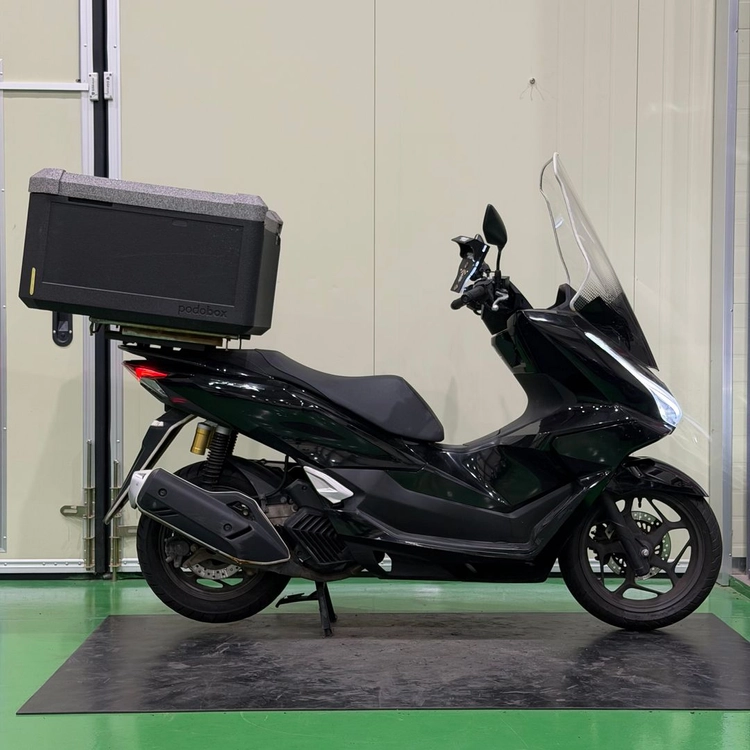 혼다 pcx125 25년식 3만키로 배달셋팅 저렴하게 판매합니다 이미지
