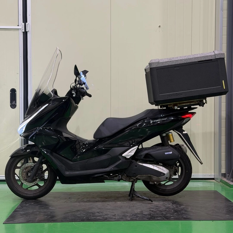 혼다 pcx125 25년식 3만키로 배달셋팅 저렴하게 판매합니다 이미지