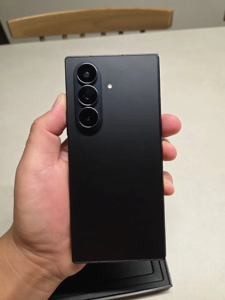 갤럭시 Z폴드7 512GB 블랙색상 이미지