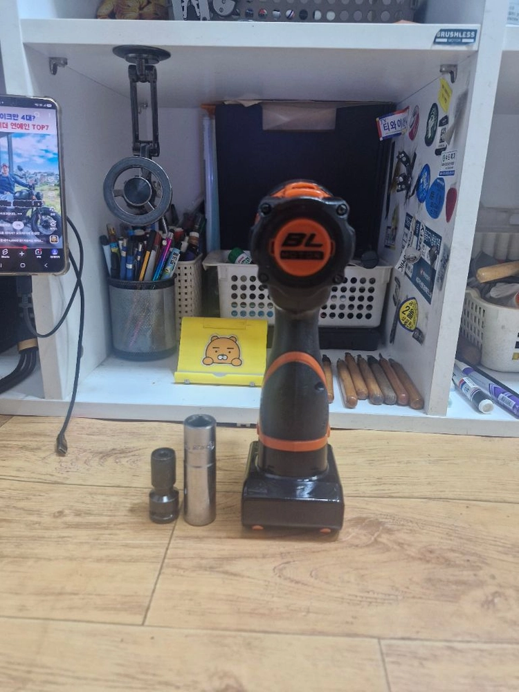 아임삭충전임팩렌치 BL14Q60 배터리까지 아임삭14.4V 아시바렌치 비계렌치 거의새거 S급 S61번 이미지