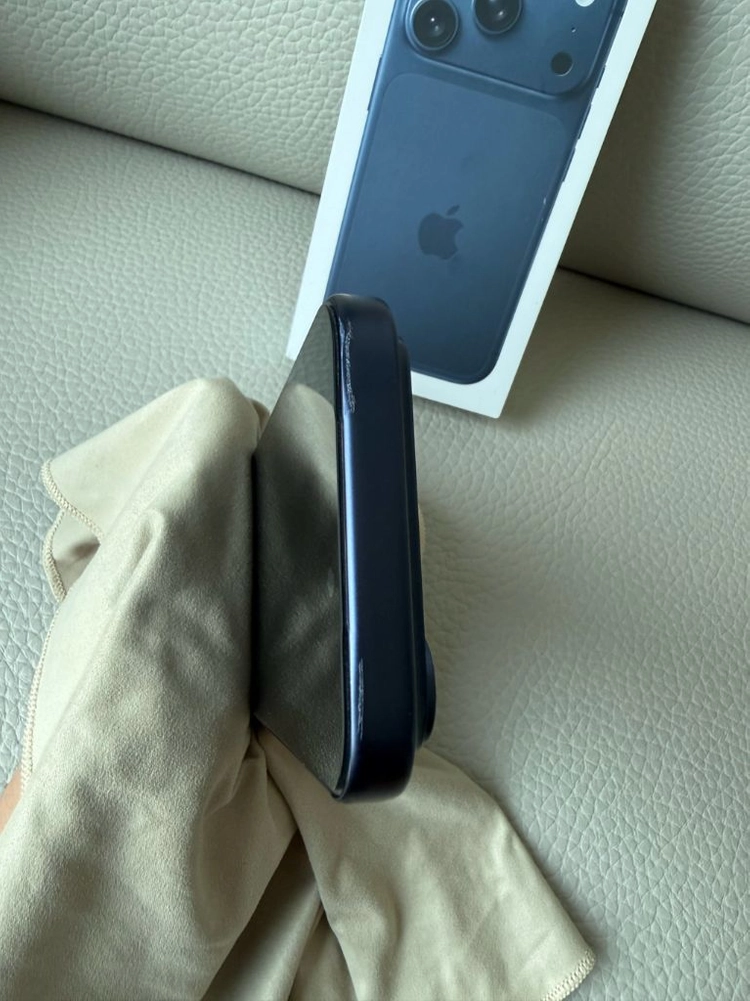(교신가능)아이폰 17 Pro 딥블루 256GB 풀박스 팝니다 이미지