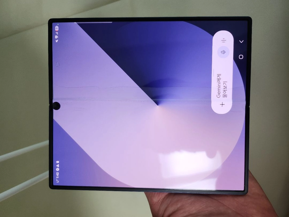 갤럭시 폴드6 256GB 네이비 이미지