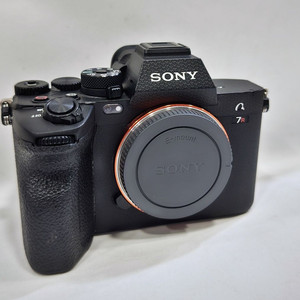 소니 밀러리스 A7R5
