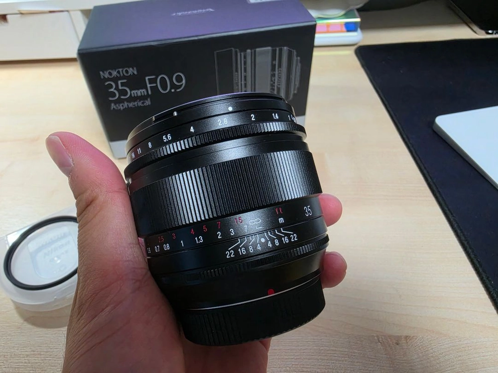 보이그랜더 녹턴 35mm F0.9 후지 마운트 이미지