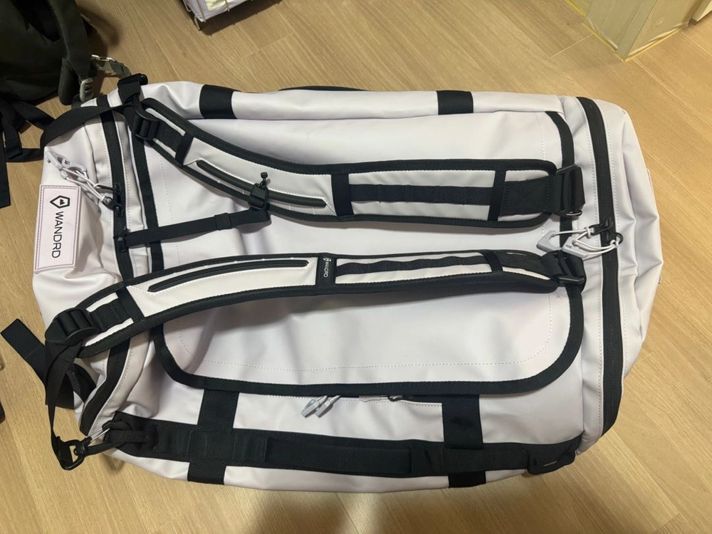 WANDRD CARRYALL 60L 더플백, 백팩 겸용 가방 판매합니다. 이미지