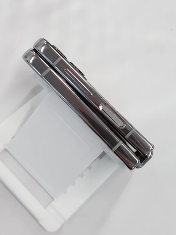 갤럭시Z플립4 256G 무잔상 화이트 62907 이미지