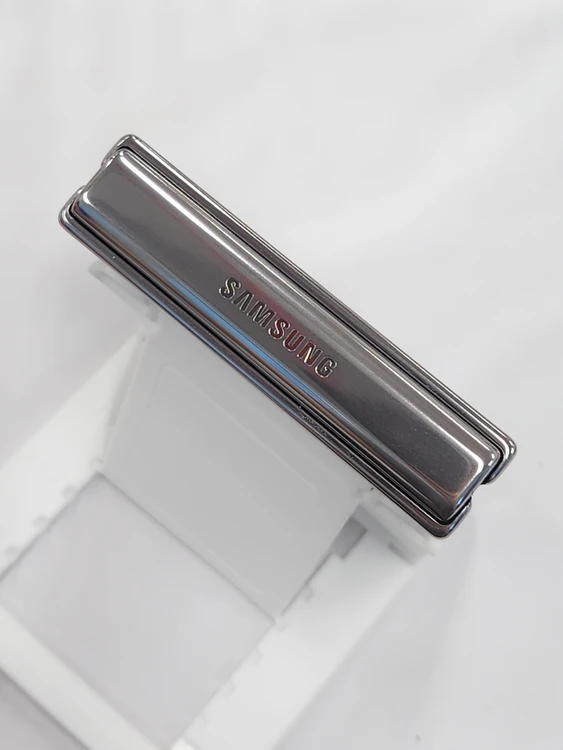 갤럭시Z플립4 256G 무잔상 화이트 60878 이미지