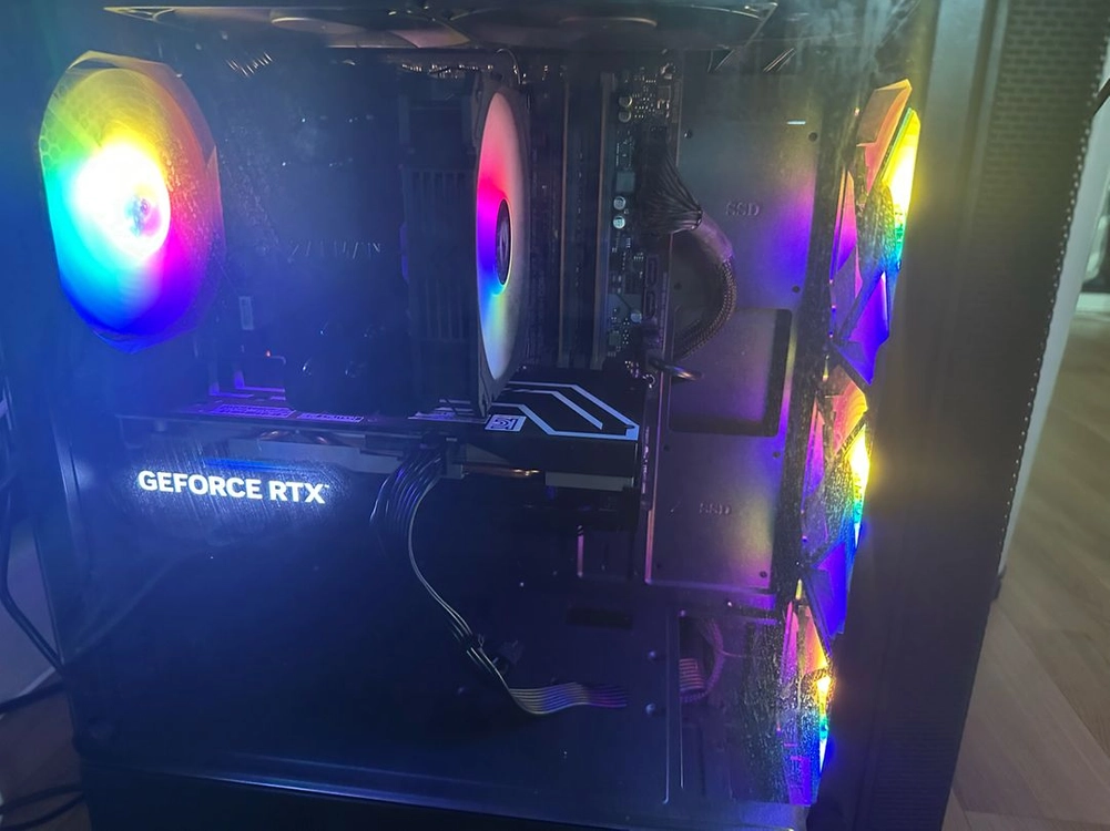 i5-12400F RTX4060 게이밍 컴퓨터 본체 PC 판매합니다 - 안심되는 중고거래