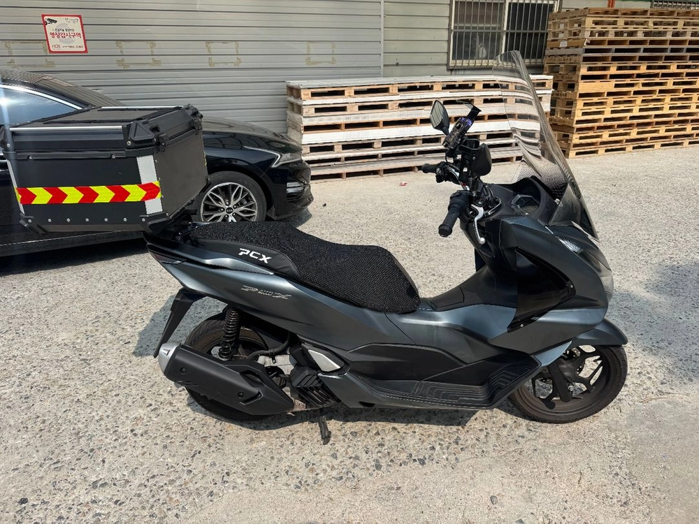 혼다 pcx125 22년형 abs 짧은키로수 팝니다 이미지
