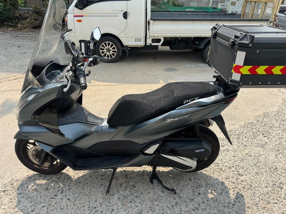 혼다 pcx125 22년형 abs 짧은키로수 팝니다 이미지