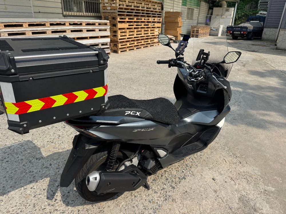 혼다 pcx125 22년형 abs 짧은키로수 팝니다 이미지