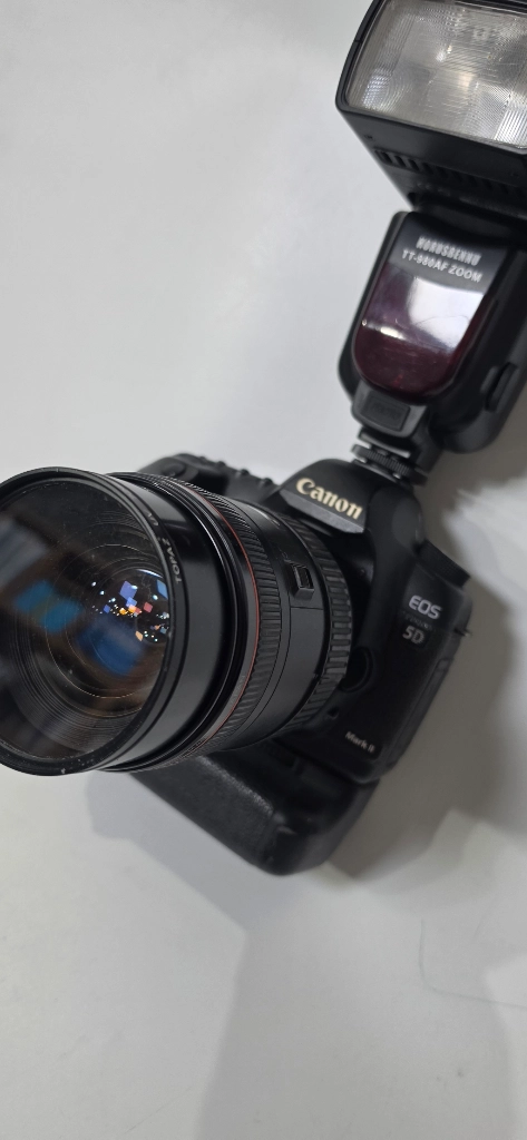 캐논eos 5d 마크2+렌즈+플래시 이미지