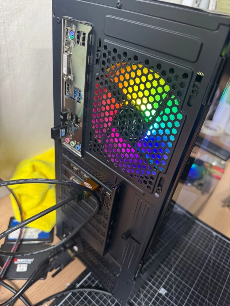 Ryzen 7 5800x3D PC 본체 이미지