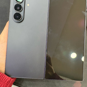갤럭시 Z폴드7 256GB 블랙 중고폰 이미지
