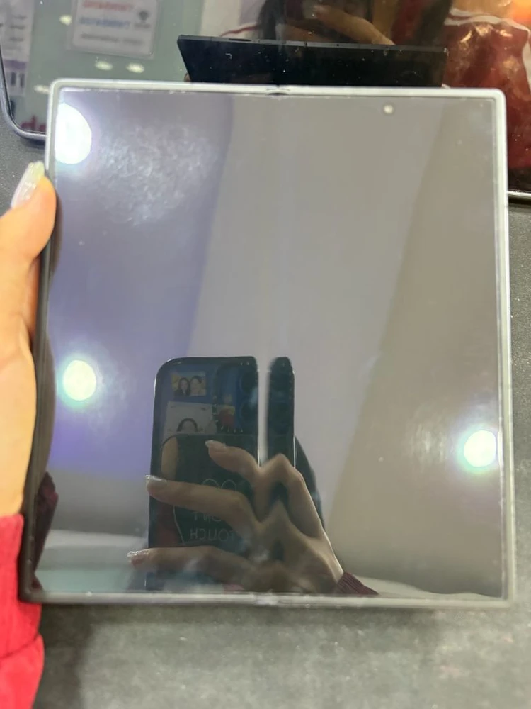 갤럭시 Z폴드7 256GB 블랙 중고폰 이미지
