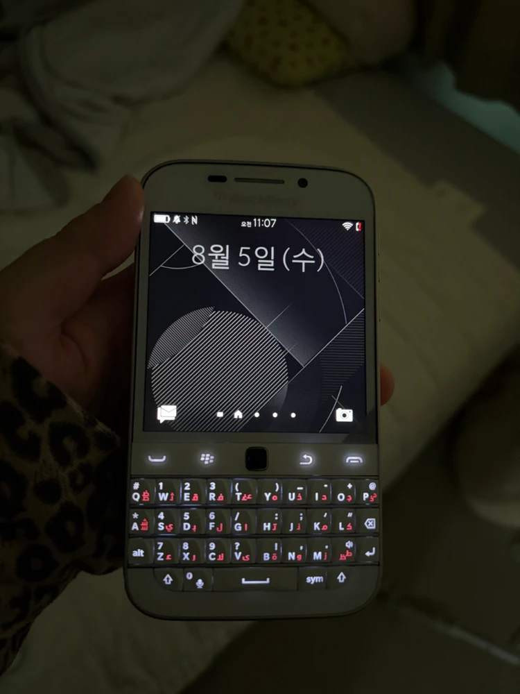 블랙베리 클래식 아라빅 q20 이미지