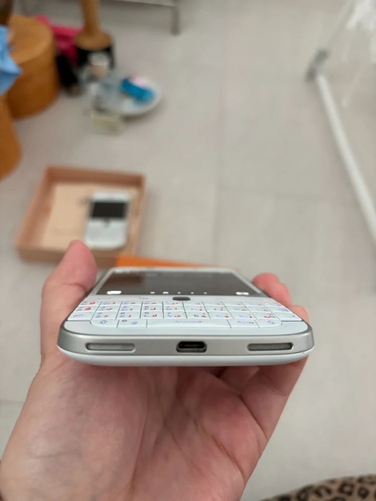 블랙베리 클래식 아라빅 q20 이미지