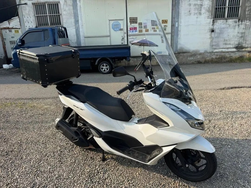 혼다 pcx125 24년형 abs 최상급 판매합니다 이미지