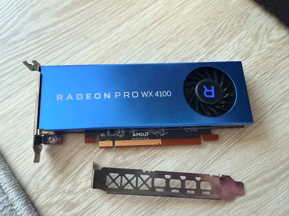AMD 라데온 프로 WX 4100 그래픽카드 LP브라켓 포함 - 안심되는 중고거래