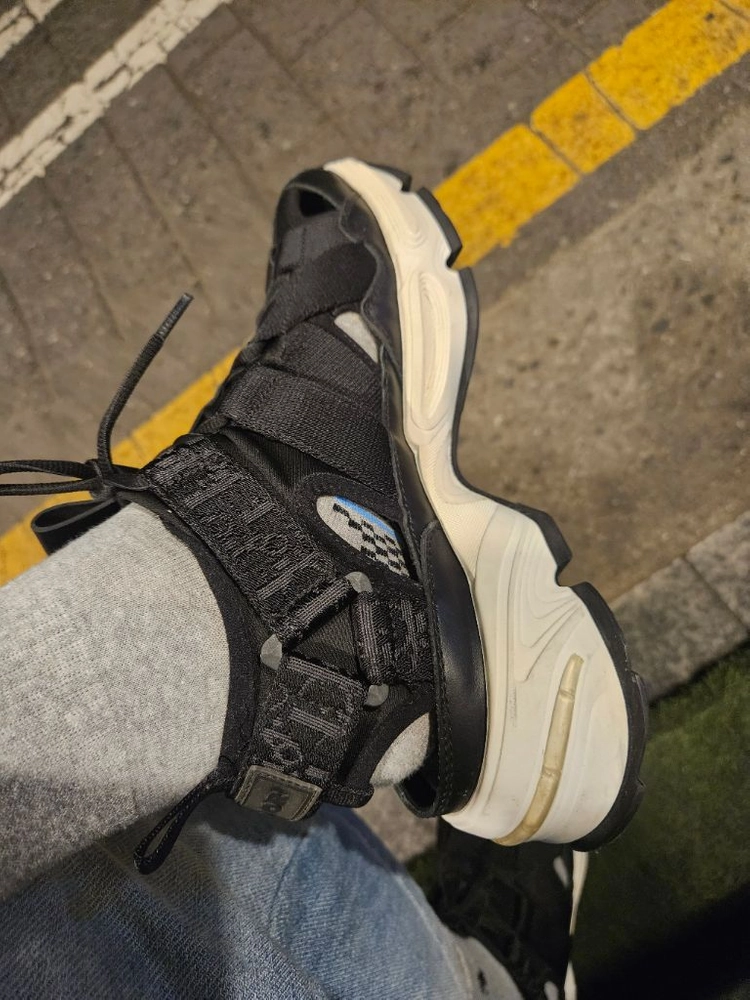 디올슈즈 이미지