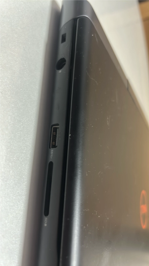 Dell inspiron 15 7000 게이밍 노트북 이미지