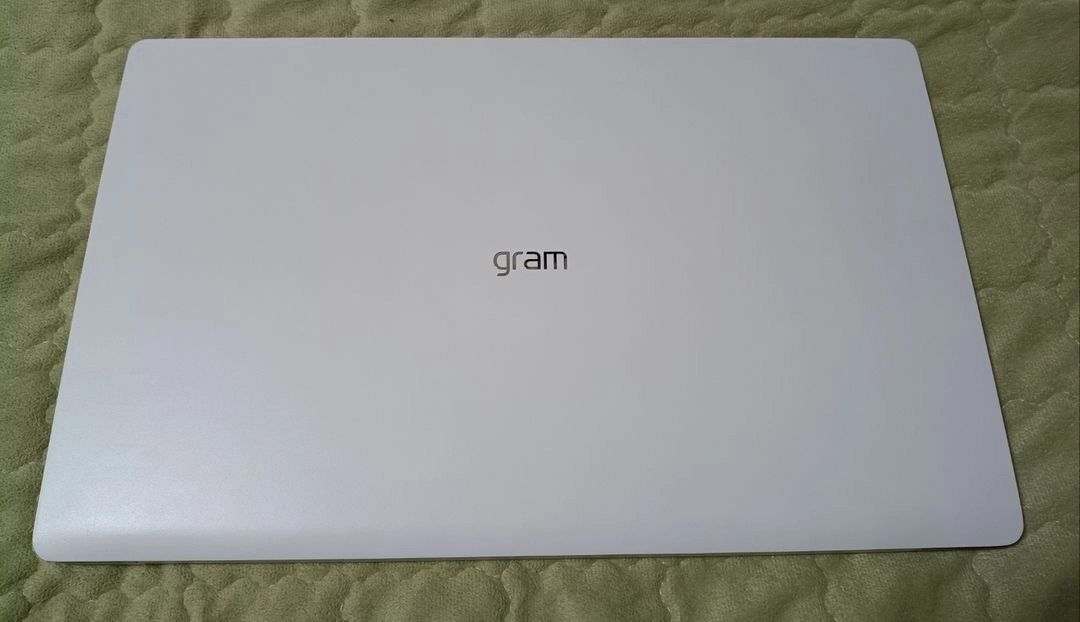 LG 그램 15인치 모델 15Z95N-GRWWL 이미지