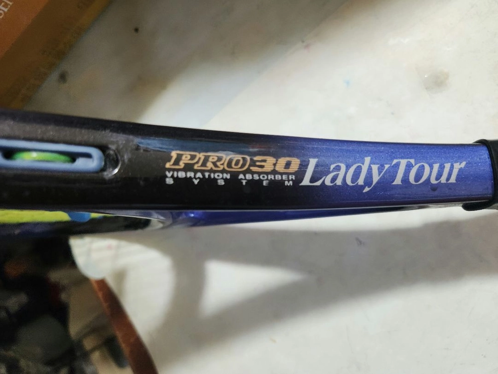 던롭 테니스라켓 PRO 30 LADY TOUR 판매합니다 이미지