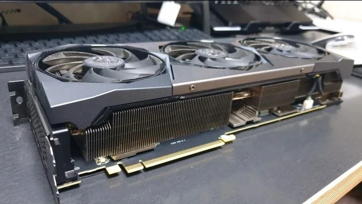 MSI 지포스 RTX 3090 슈프림 X 24G - 안심되는 중고거래