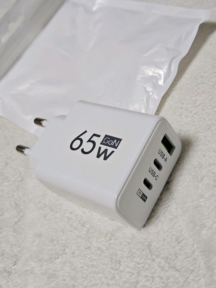 65W 3포트 멀티 GaN 고속충전기 PD QC 3.0+C타입 충전 케이블미사용새것 이미지