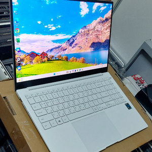 삼성전자 갤럭시북 프로 NT950XDB / i5-1135G7 / S급 / 신품패널 이미지