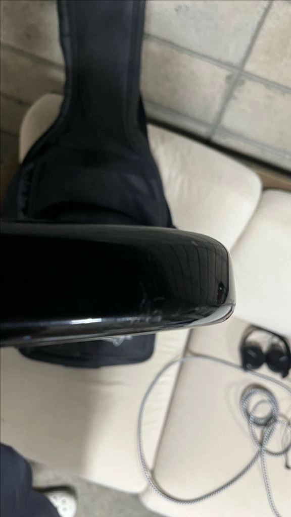 스윙 베이스기타와 엠프 이미지