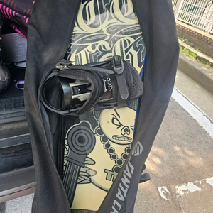 산타크루즈 스노우보드 세트 이미지