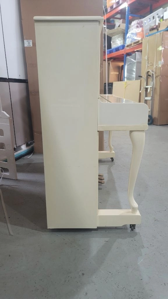 영창 업라이트 피아노 E-118 아이보리 이미지