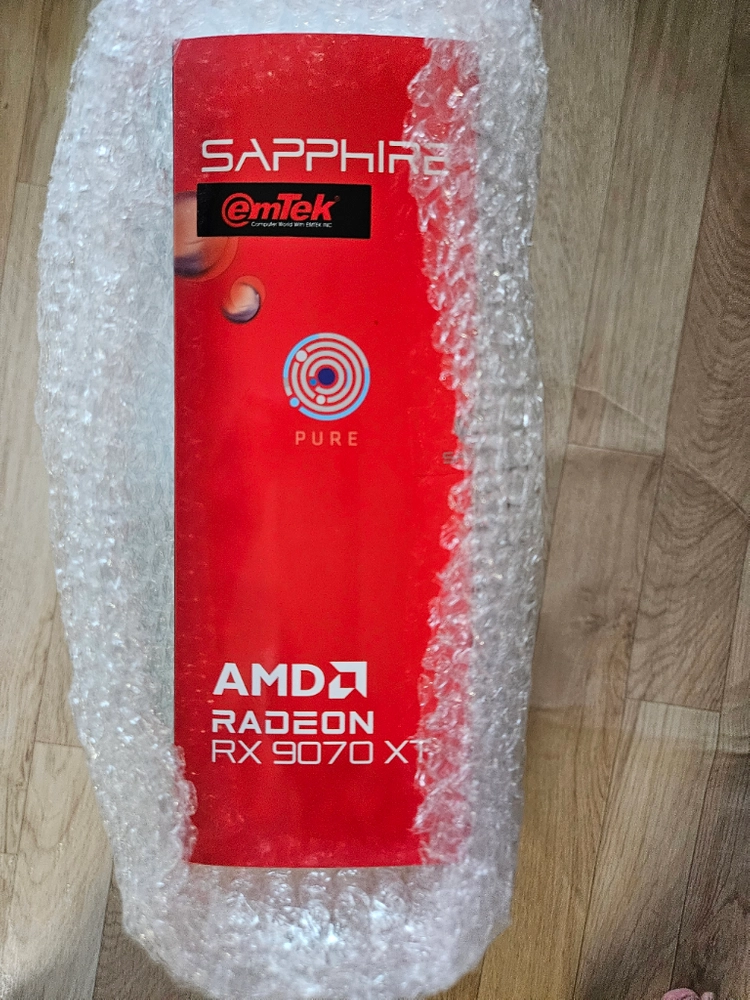 사파이어 rx 9070 xt pure oc d6 16gb 5070 ti 급 - 안심되는 중고거래