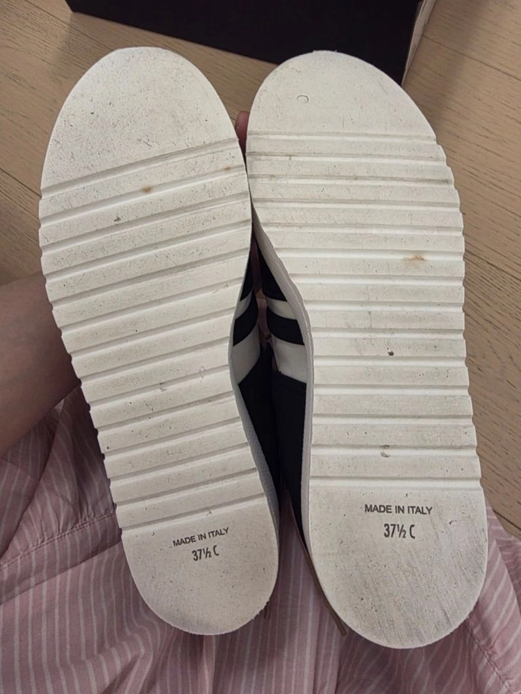 샤넬 레이스업 운동화부츠 팝니다 이미지