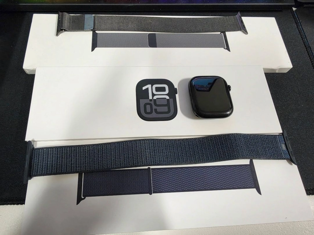 애플워치 10 제트블랙 46mm GPS 애플케어 + 밀레니즈루프 그라파이트 이미지