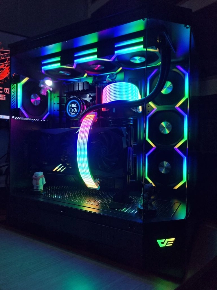 게이밍용 고사양 컴퓨터 7800x3d rtx 4070ti 판매합니다. 이미지