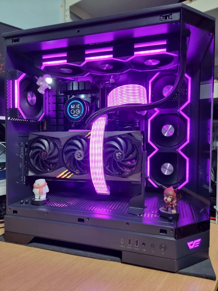 게이밍용 고사양 컴퓨터 7800x3d rtx 4070ti 판매합니다. 이미지
