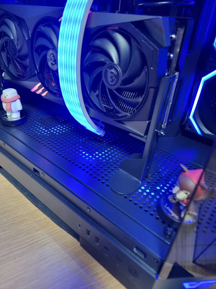 게이밍용 고사양 컴퓨터 7800x3d rtx 4070ti 판매합니다. 이미지