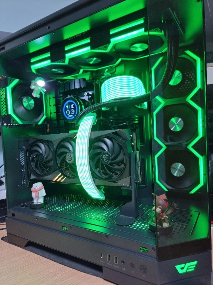 게이밍용 고사양 컴퓨터 7800x3d rtx 4070ti 판매합니다. 이미지