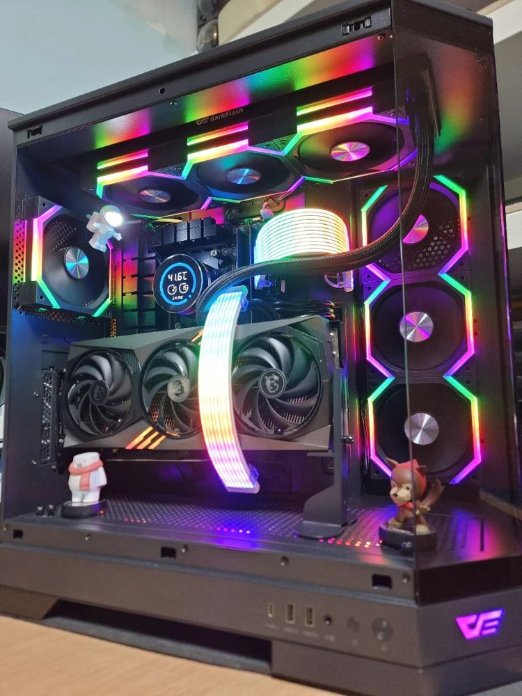 게이밍용 고사양 컴퓨터 7800x3d rtx 4070ti 판매합니다. 이미지