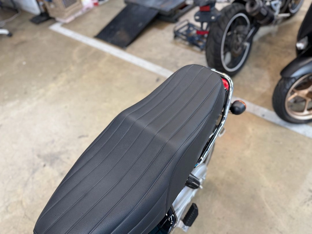 혼다 슈퍼커브110 23년 4천km 마차휠(블랙) 깔끔한 차량 이미지