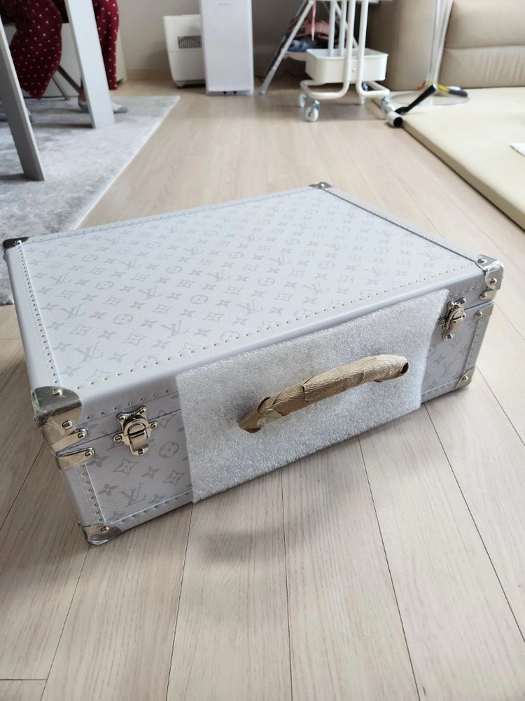 루이비통 비스텐50 타이가 이미지