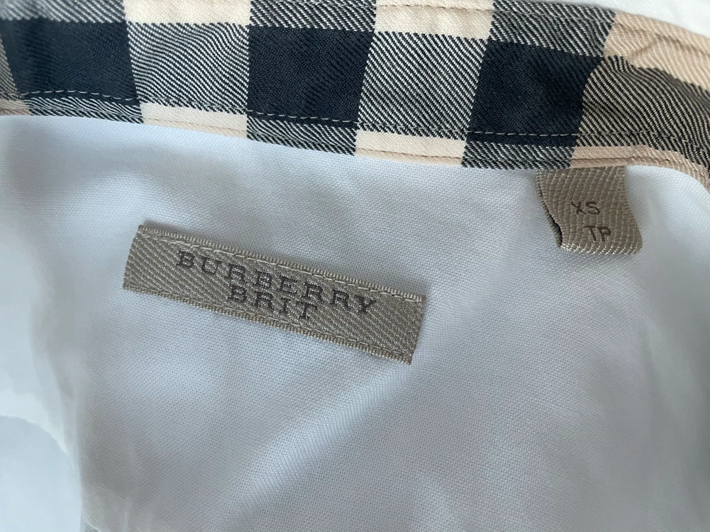 정품 버버리(Burberry) 화이트 셔츠 XS사이즈 이미지