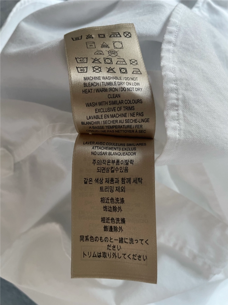 정품 버버리(Burberry) 화이트 셔츠 XS사이즈 이미지