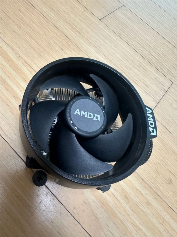 AMD 라이젠5 2600 쿨러포함 이미지